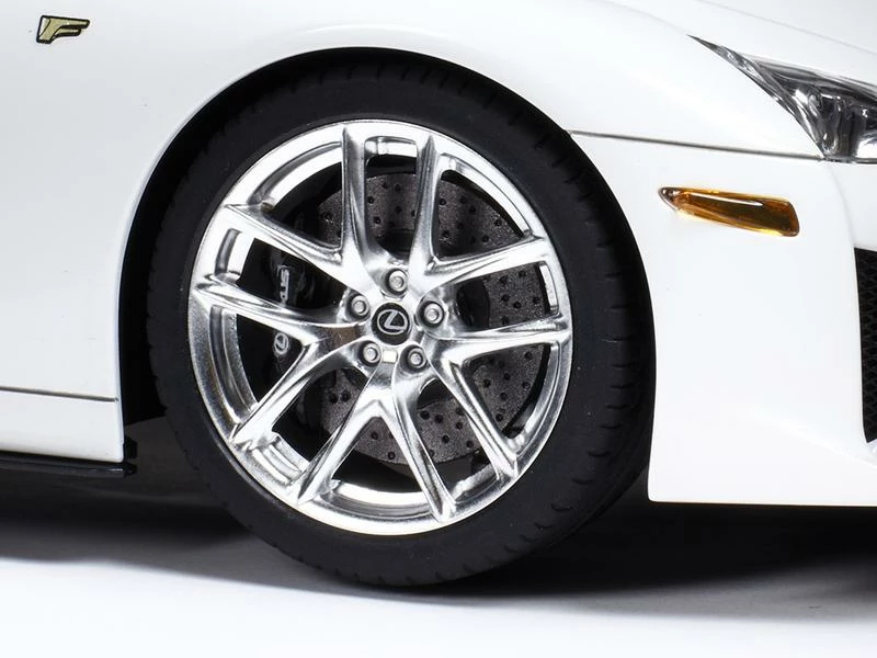 Tamiya Bausatz Lexus LFA 1:24 12 Tamiya Bausatz Lexus LFA 1:24 – Bild 10