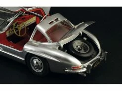 Italeri Bausatz Mercedes-Benz 300SL Gullwing 1:16 -Modellbausätze Verkäufe 53864152 xxl