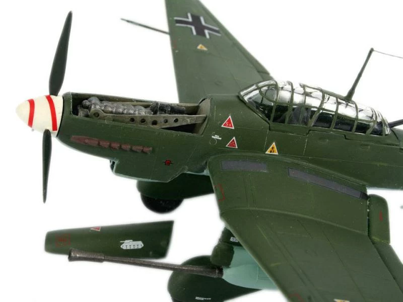 Revell Bausatz Junkers Ju 87 G-2 Tank Buster 1:72 6 Revell Bausatz Junkers Ju 87 G-2 Tank Buster 1:72 – Bild 4